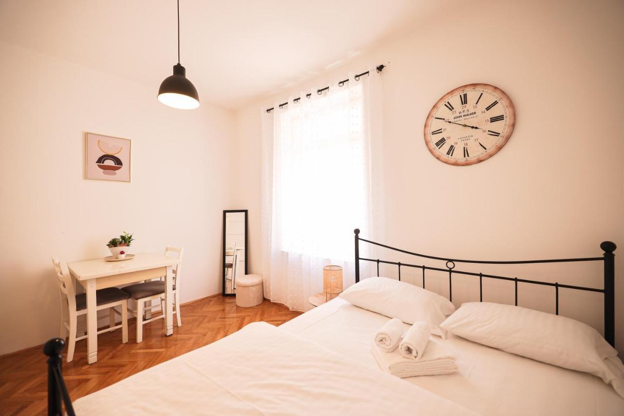 Cozy Studio Apartments In City Centar Stosija Zadar Ngoại thất bức ảnh